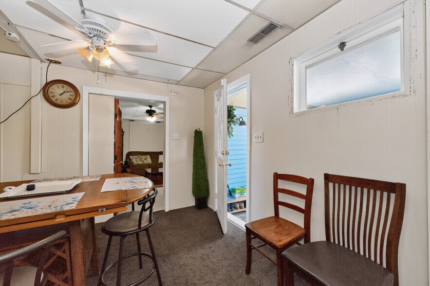 More Photos Of 41 Chestnut St, Amsterdam Storefront Retail Residential For Sale