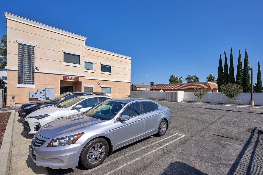 More Photos Of 5821 Beach Blvd, Buena Park Medical For Lease