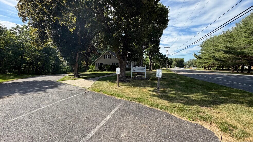 More Photos Of 205 State Route 31 N, Washington Office Residential For Sale