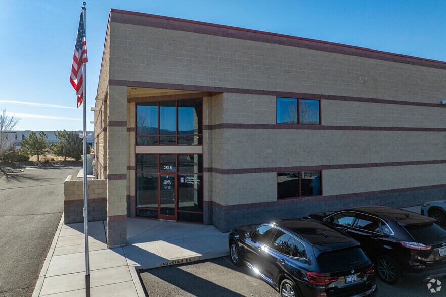 More Photos Of 2516 Business Pky, Minden Flex For Lease