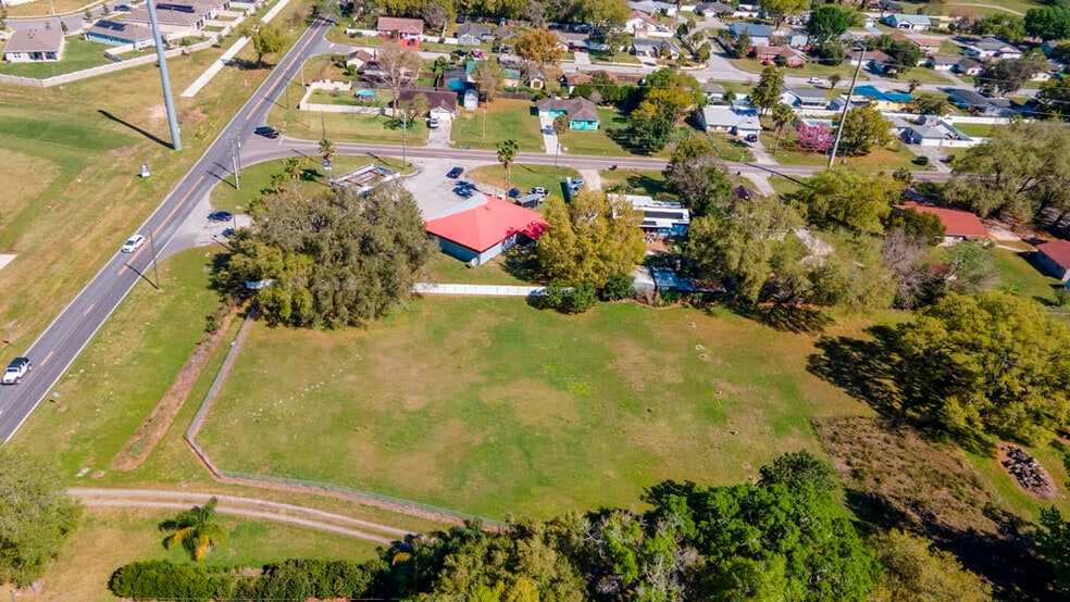 More Photos Of 7950 Wire Rd, Zephyrhills Service Station For Sale