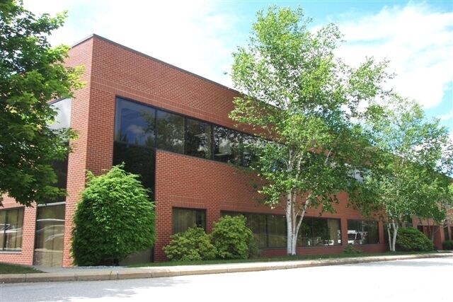 More Photos Of 2 Commerce Dr, Bedford Office For Lease