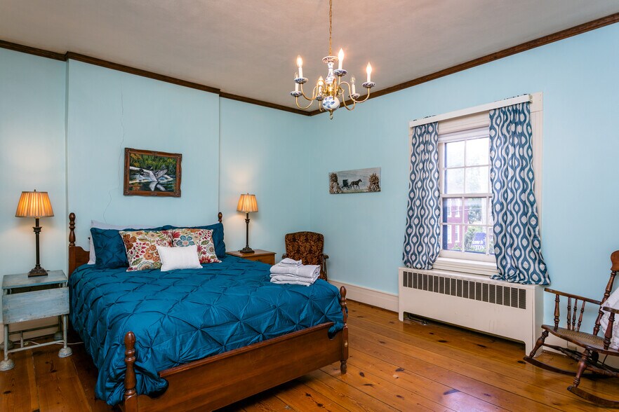 More Photos Of 222 Main St, Dayton Freestanding For Sale