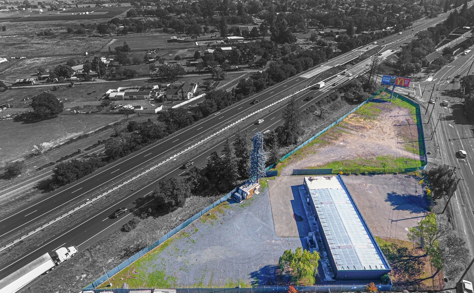 More Photos Of 10342 Old Redwood Hwy, Windsor Warehouse For Sale