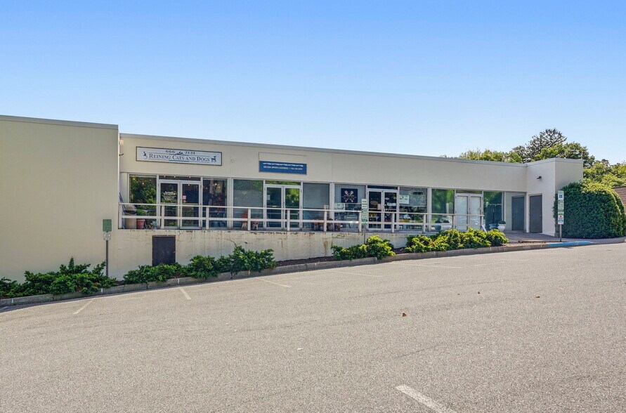 More Photos Of 200 E Main St, Mount Kisco Freestanding For Sale