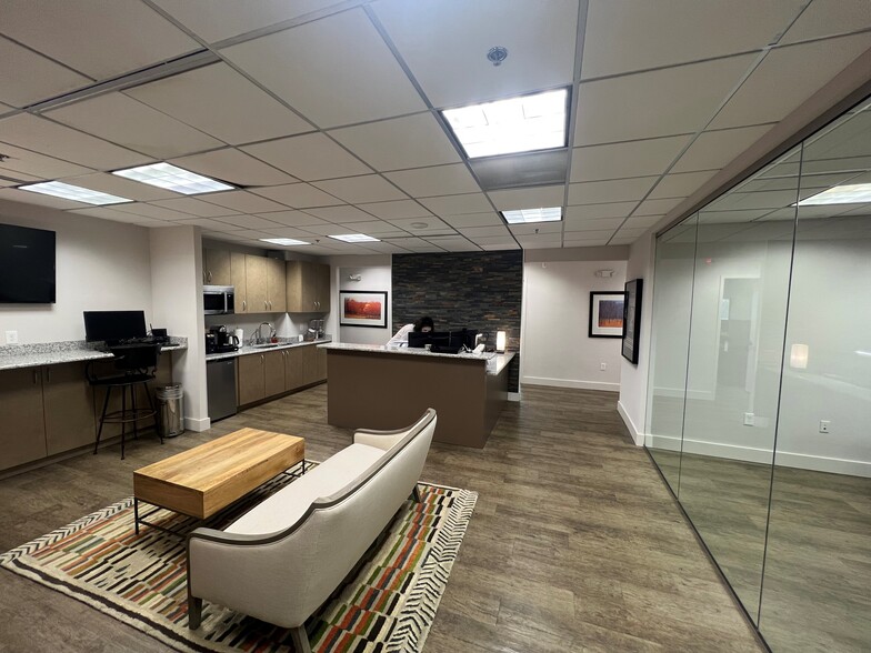 More Photos Of 8230 Boone Blvd, Vienna Office For Sale