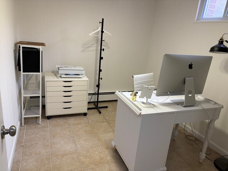 More Photos Of 1331 Anderson, Fort Lee Medical For Sale