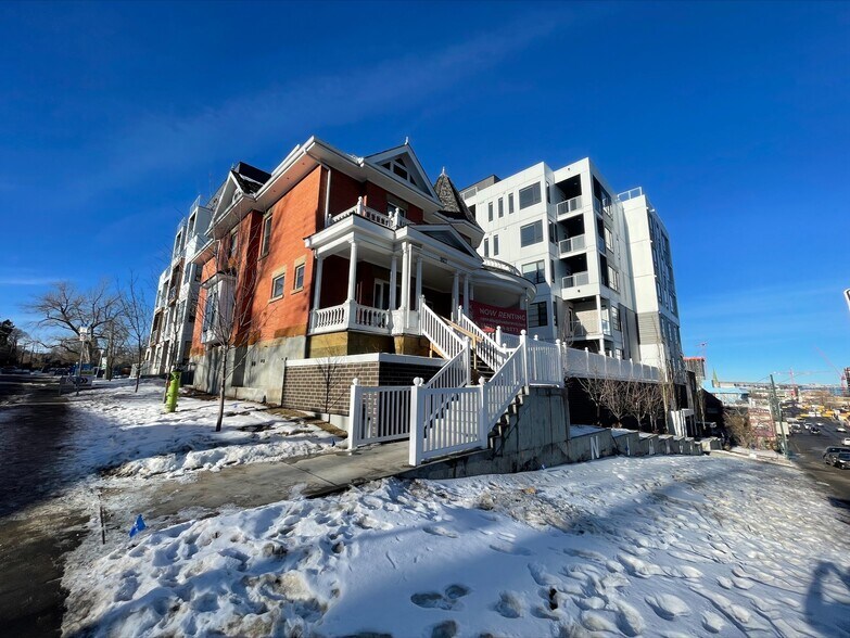 More Photos Of 1420 19 Av SW, Calgary Apartments For Lease