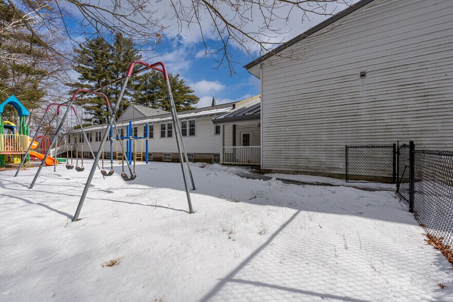 More Photos Of 646 Daniel Webster Hwy, Merrimack Specialty For Lease