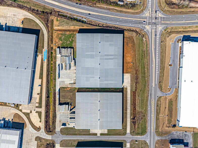 More Photos Of 103 Enterprise Dr SW, Calhoun Warehouse For Lease