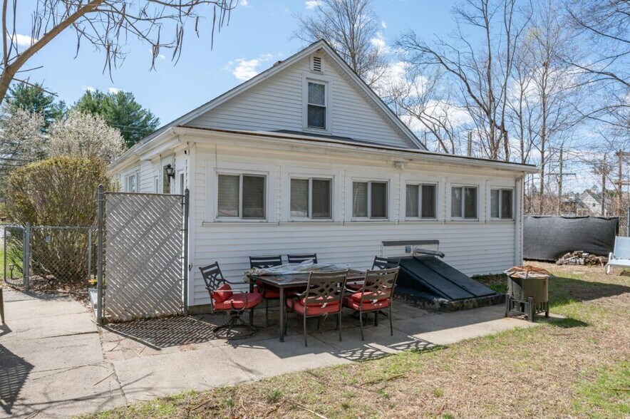 More Photos Of 54 Lowell Rd, Hudson Auto Repair For Sale
