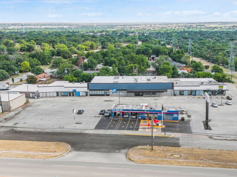 More Photos Of 8309-8325 Camp Bowie W Blvd, Fort Worth Unknown For Lease