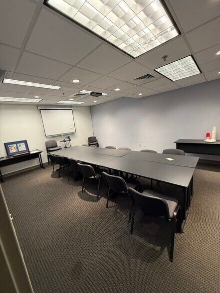 More Photos Of 1880 W Oak Pky, Marietta Loft Creative Space For Lease