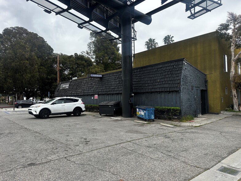 More Photos Of 9300 Venice Blvd, Culver City Bar For Lease