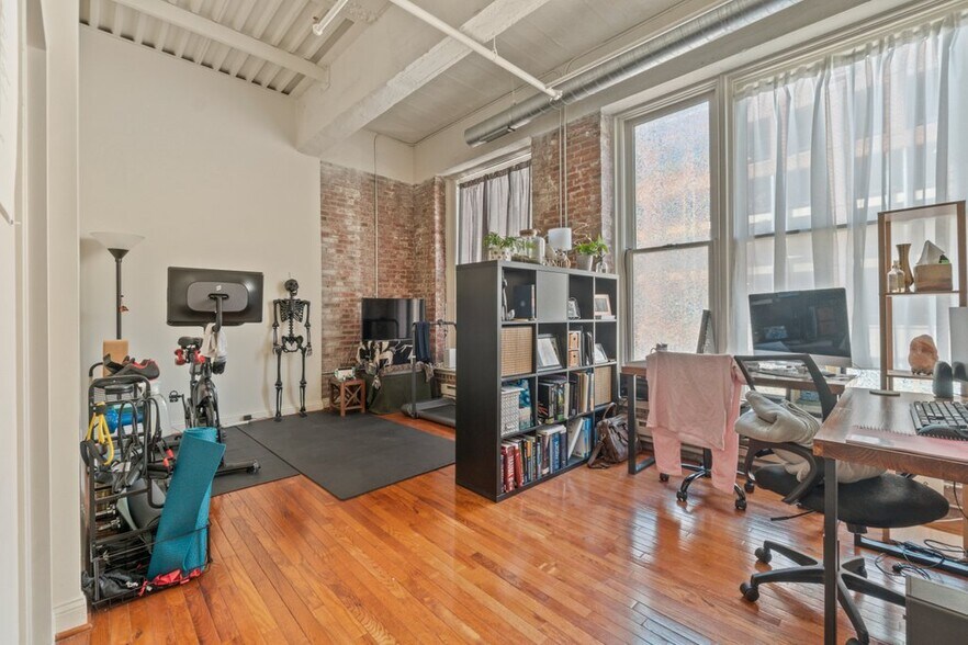 More Photos Of 311-313 W Baltimore St, Baltimore Apartments For Sale