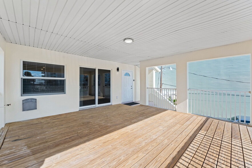More Photos Of 41 N Orlando Ave, Cocoa Beach Office For Sale
