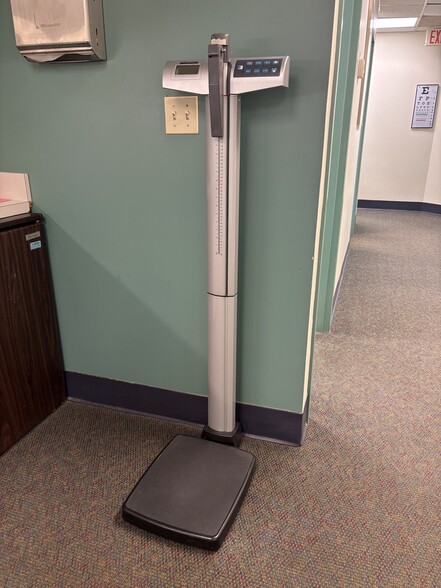 More Photos Of 1996 Centre St, West Roxbury Medical For Lease