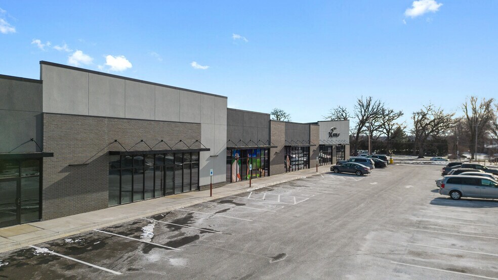 More Photos Of 2570 Middle, Bettendorf General Retail For Sale