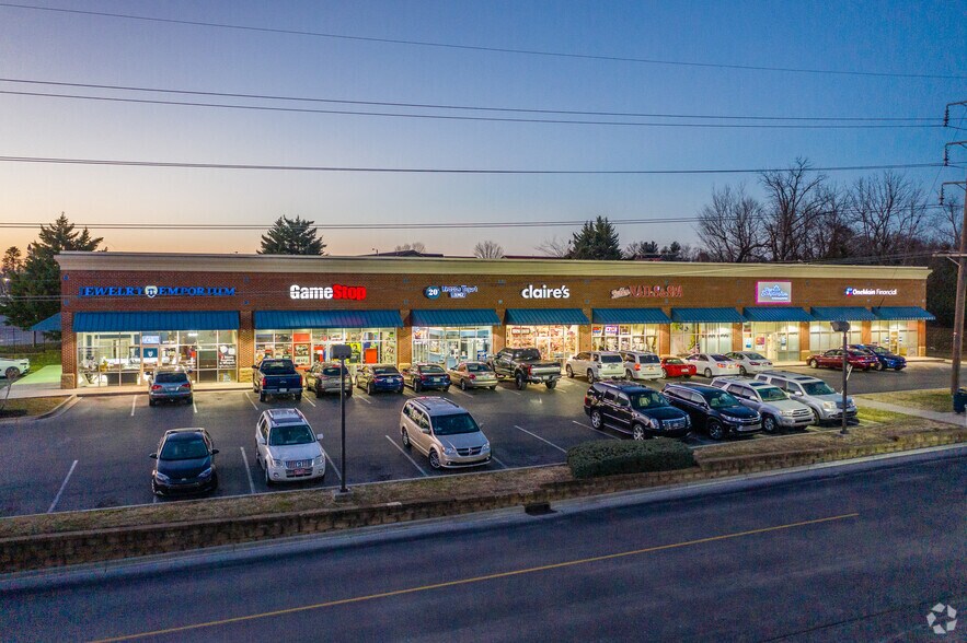 More Photos Of 377 W Jackson St, Cookeville Unknown For Lease