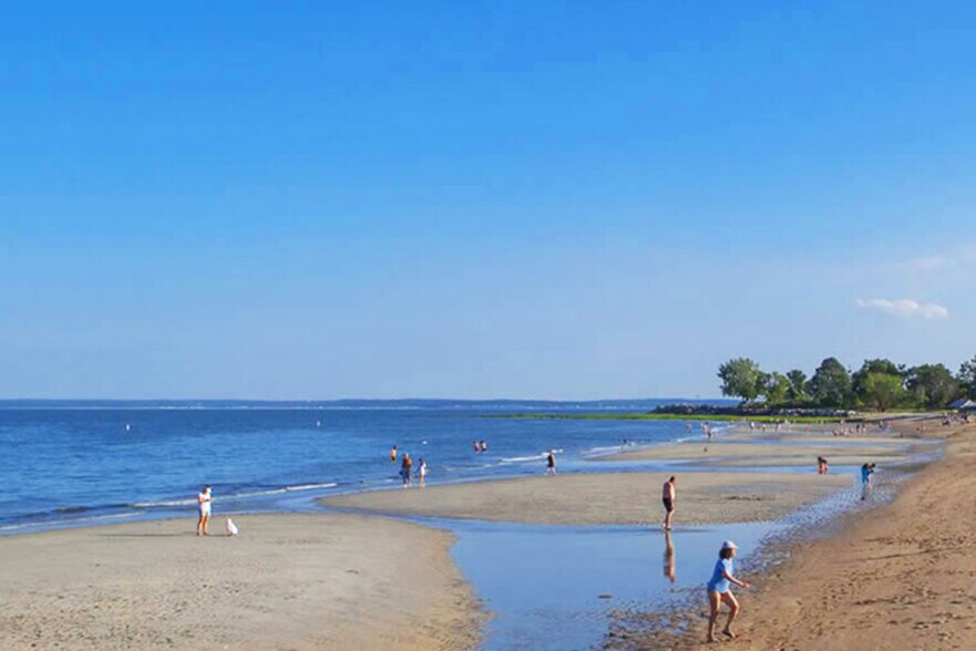 More Photos Of 259-263 Sound Beach Ave, Old Greenwich Freestanding For Lease