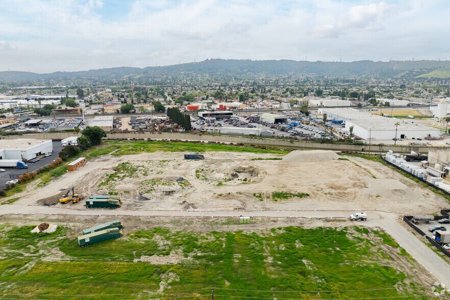 More Photos Of 15010 Don Julian Rd, City Of Industry Manufacturing For Lease