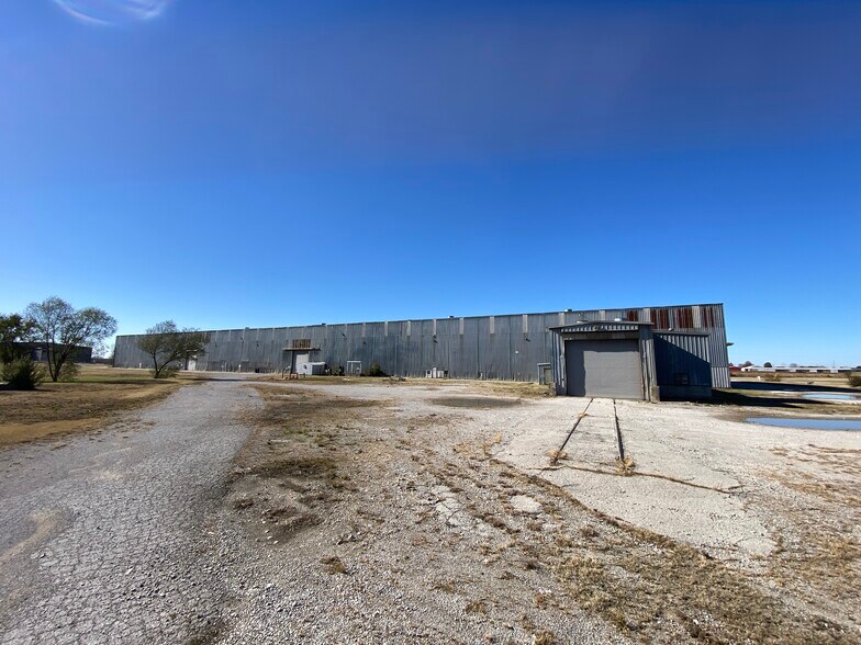 More Photos Of 1501 S John Zink Ave, Skiatook Manufacturing For Lease