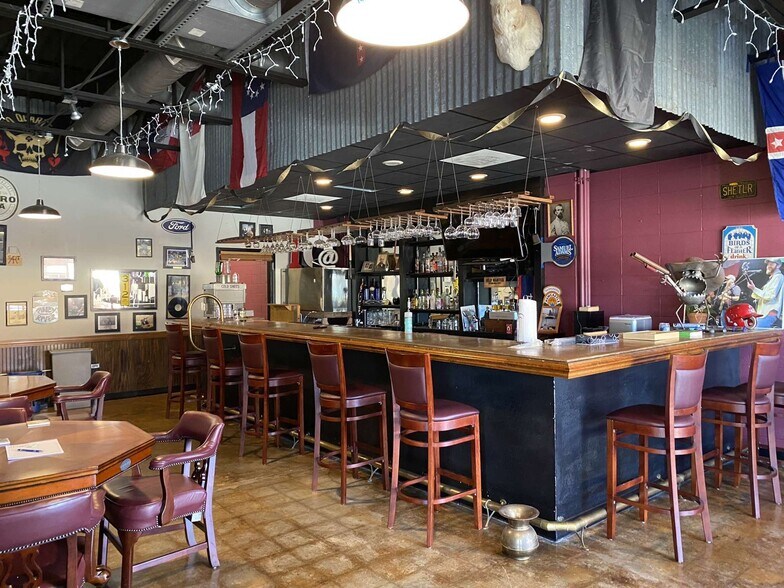 More Photos Of 1232 E Trafficway, Springfield Office For Sale