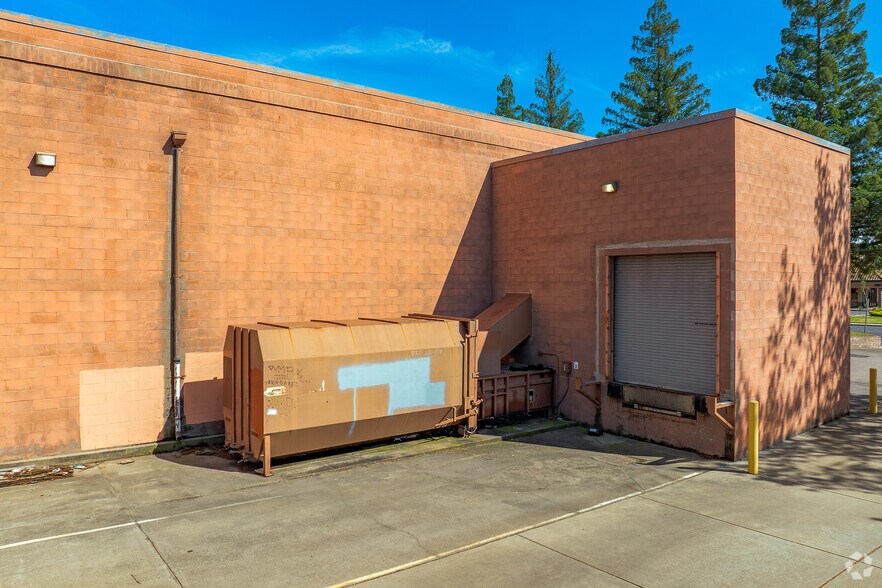 More Photos Of 4010 Foothills Blvd, Roseville Unknown For Lease