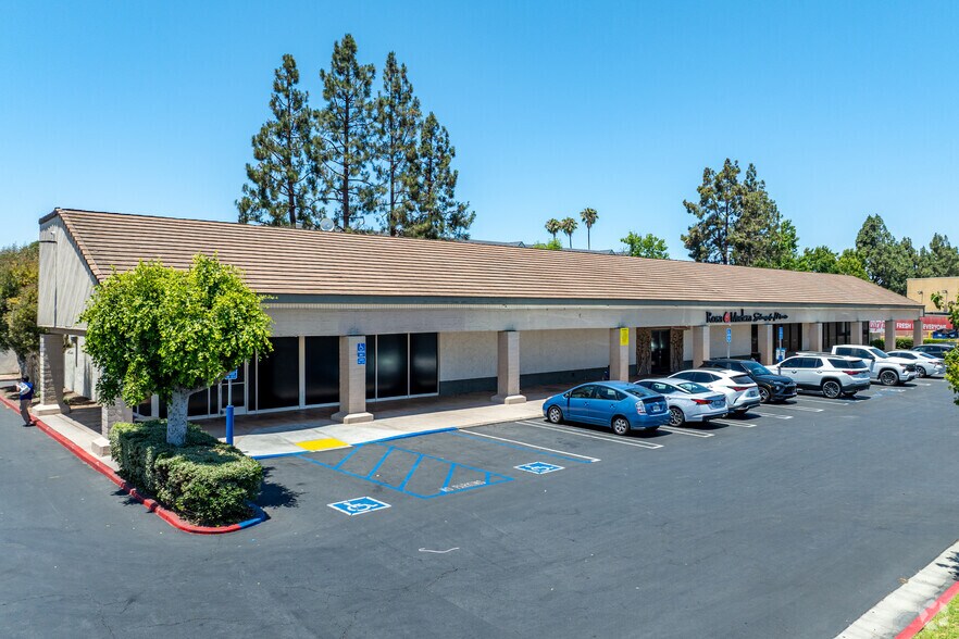 More Photos Of 2100-2144 S Bristol St, Santa Ana Unknown For Lease