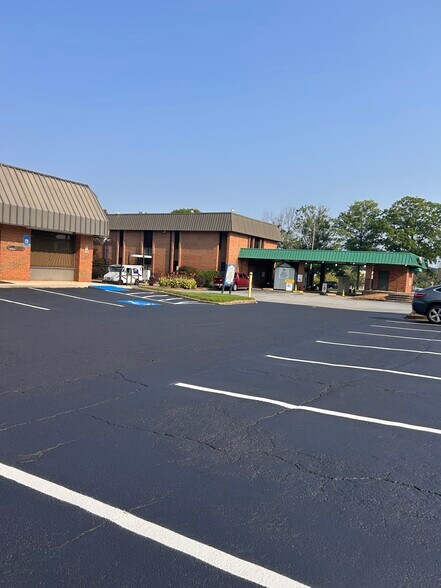 More Photos Of 2855 Candler Rd, Decatur Medical For Sale
