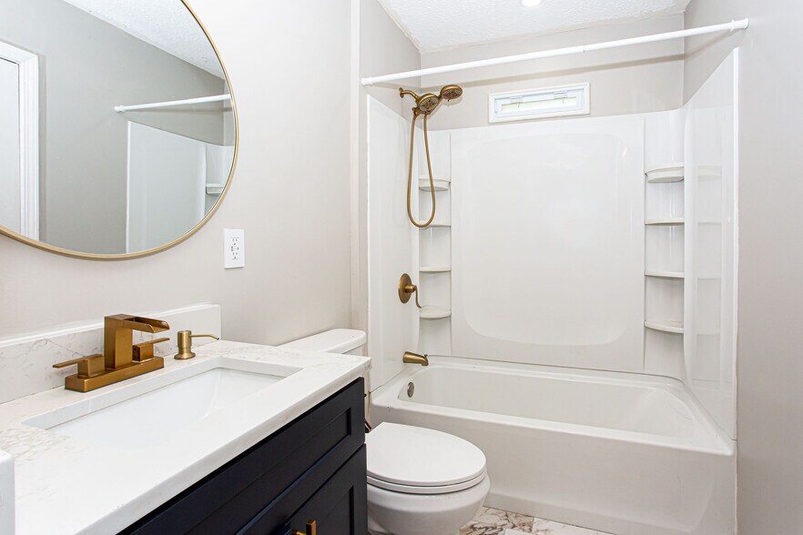 More Photos Of 2758 Five Forks Trickum Rd, Lawrenceville Office For Sale