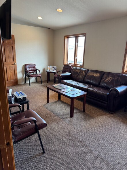 More Photos Of 1230 N 1st St, Hamilton Medical For Lease