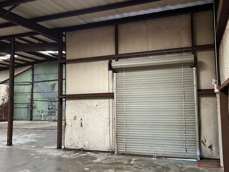 More Photos Of 616 S 9th St, Corsicana Warehouse For Sale