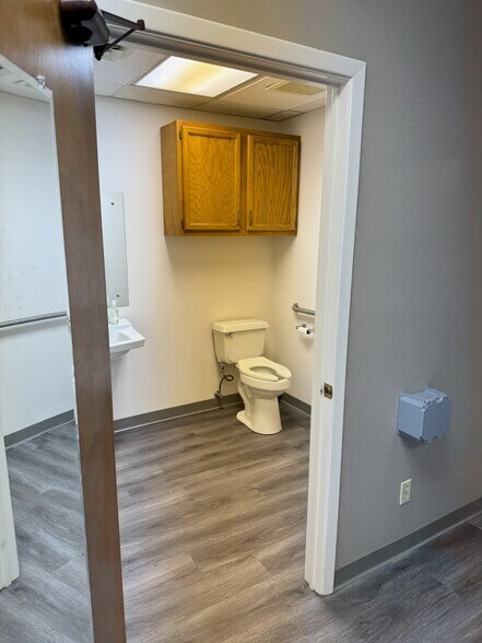 More Photos Of 209 Cherokee St, Kingsport Loft Creative Space For Lease