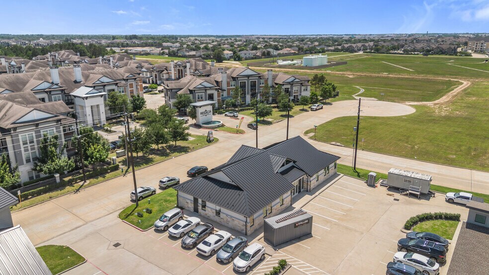 More Photos Of 213 Bella Katy Dr, Katy Medical For Lease