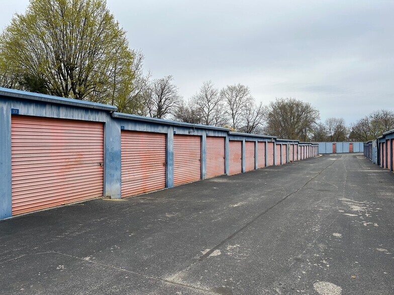 More Photos Of 311-315 Oak Ln, Glenolden Self Storage For Sale