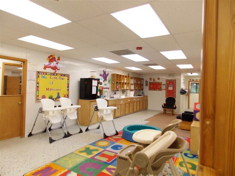 More Photos Of 702 S Peachtree St, Jasper Daycare Center For Lease