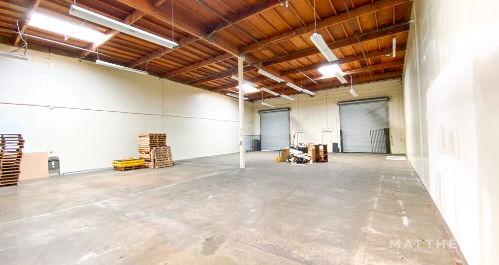 More Photos Of 408-444 W 8th St, National City Distribution For Lease