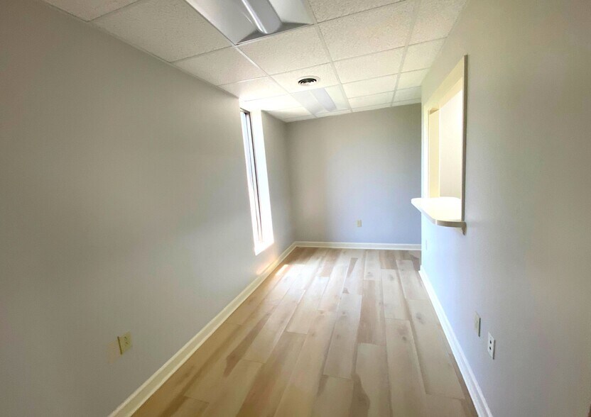 More Photos Of 413 Commonwealth Ave, Catonsville Medical For Lease