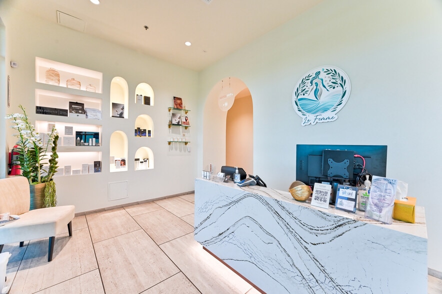 More Photos Of 5770 S Durango Dr, Las Vegas Medical For Sale