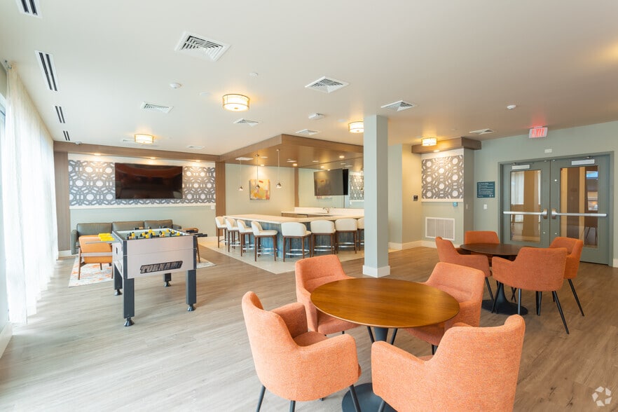 More Photos Of 8240 Fenton St, Silver Spring Apartments For Lease