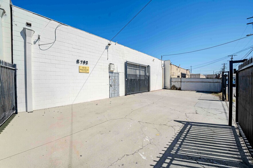 More Photos Of 782 E Washington Blvd, Los Angeles Manufacturing For Lease