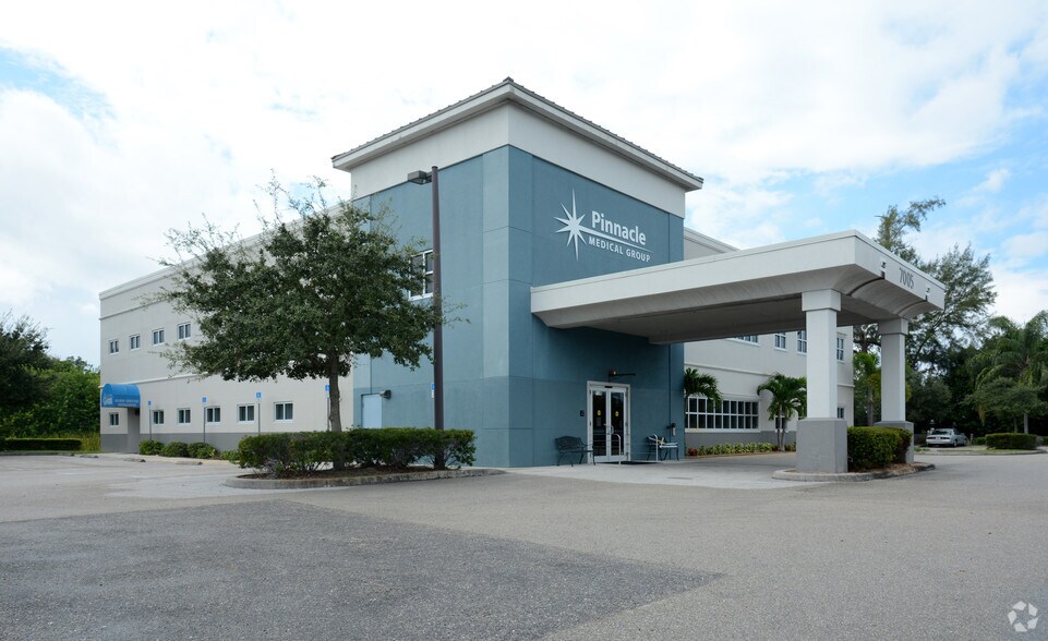 Primary Photo Of 7005 Cortez Rd W, Bradenton Medical For Lease