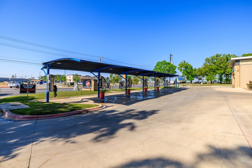 More Photos Of 516 Friendship Ln, Fredericksburg Carwash For Sale