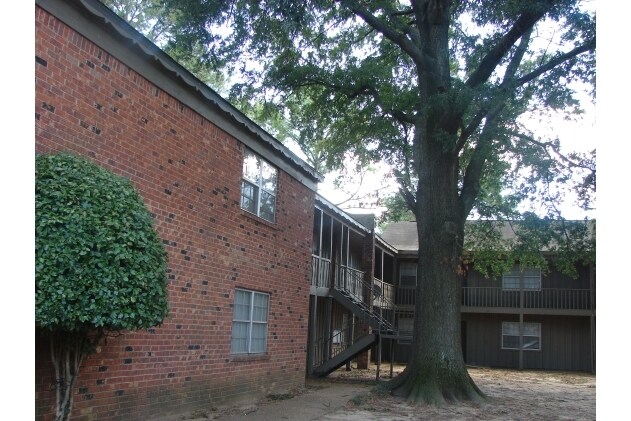More Photos Of 3235 S Mendenhall Rd, Memphis Apartments For Sale