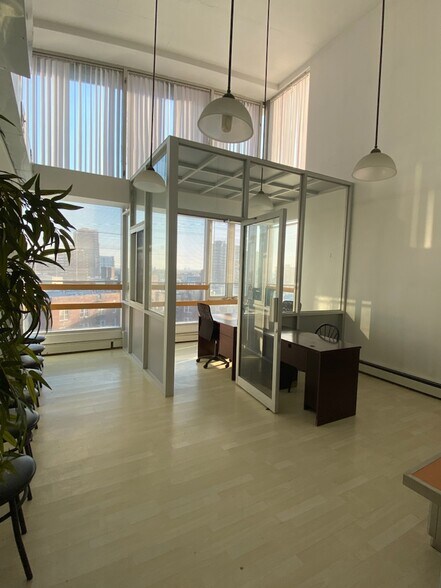 More Photos Of 13631 41st Ave, Flushing Office For Lease