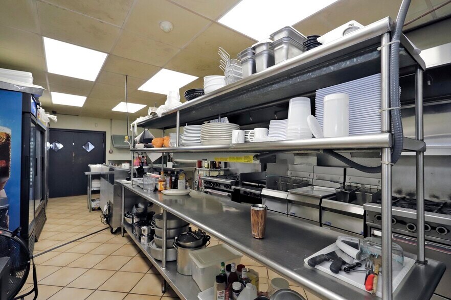 More Photos Of 1606-1610 Acushnet Ave, New Bedford Restaurant For Sale