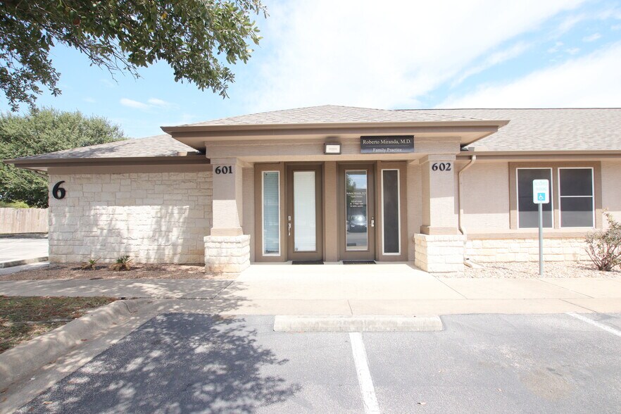 Primary Photo Of 1508 Dessau Ridge Ln, Austin Medical For Sale