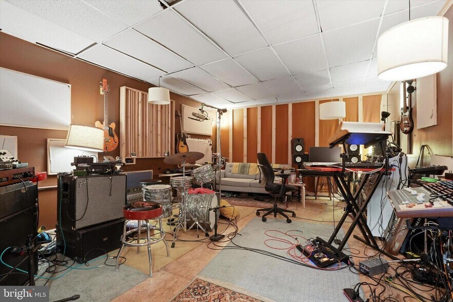 More Photos Of 2124-2132 E Arizona St, Philadelphia Warehouse For Sale