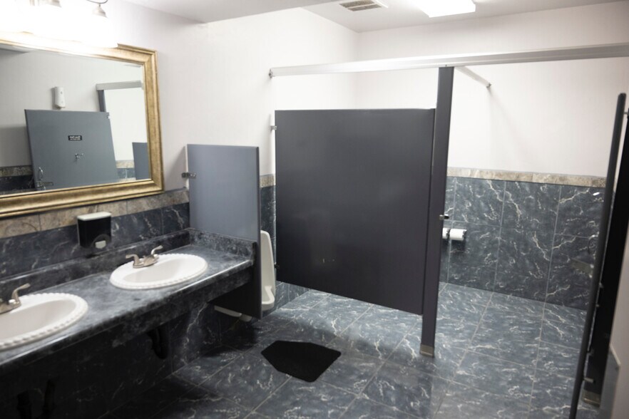 More Photos Of 4625 E Broadway Blvd, Tucson Storefront Retail Office For Lease